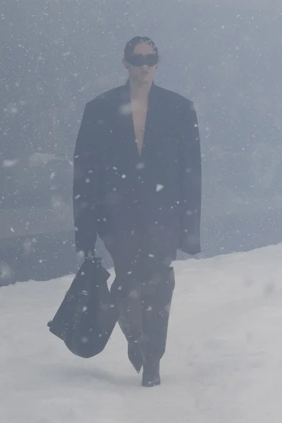 Look 20